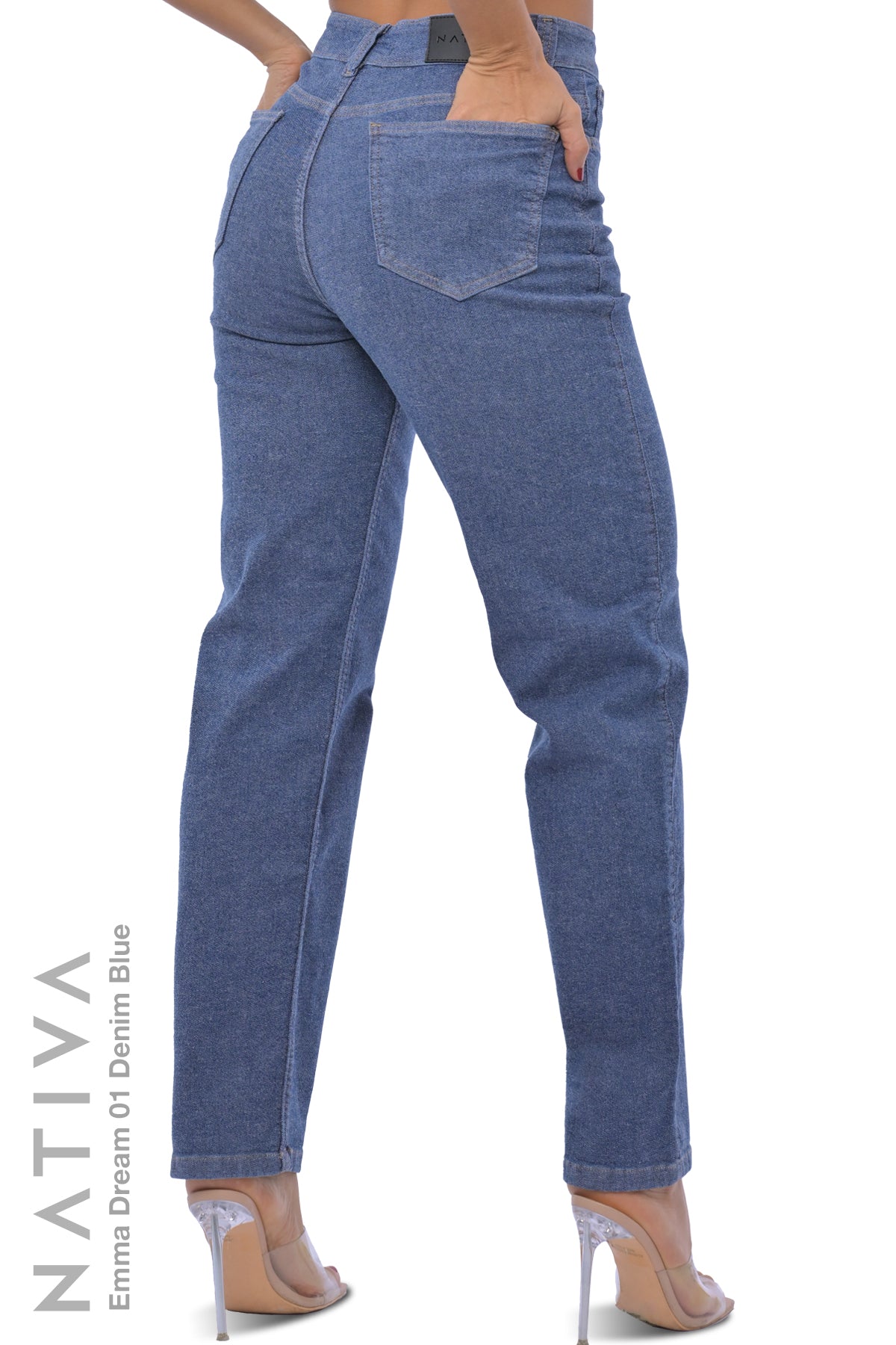 STRAIGHT JEANS, EMMA DREAM 01 DENIM BLUE. Talle Alto. Con tejidos super elásticos ESFD (Extreme Stretch Flattering Denim). Cintura Ajustable PERFECT FIT®
