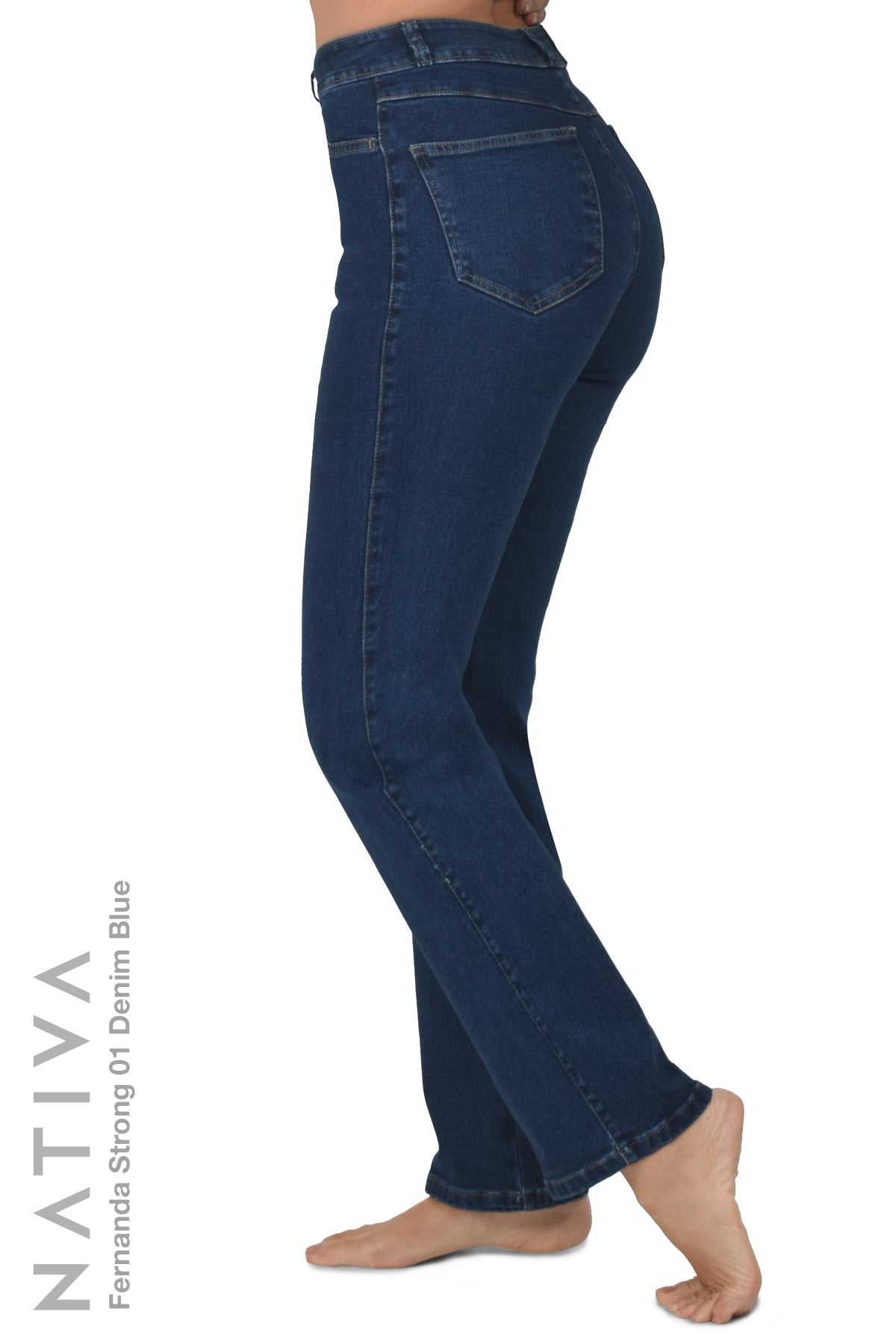 STRAIGHT JEANS, FERNANDA STRONG 01 DENIM BLUE. Talle Alto. Con tejidos super elasticos ESFD (Extreme Stretch Flattering Denim). Cintura Ajustable PERFECT FIT®