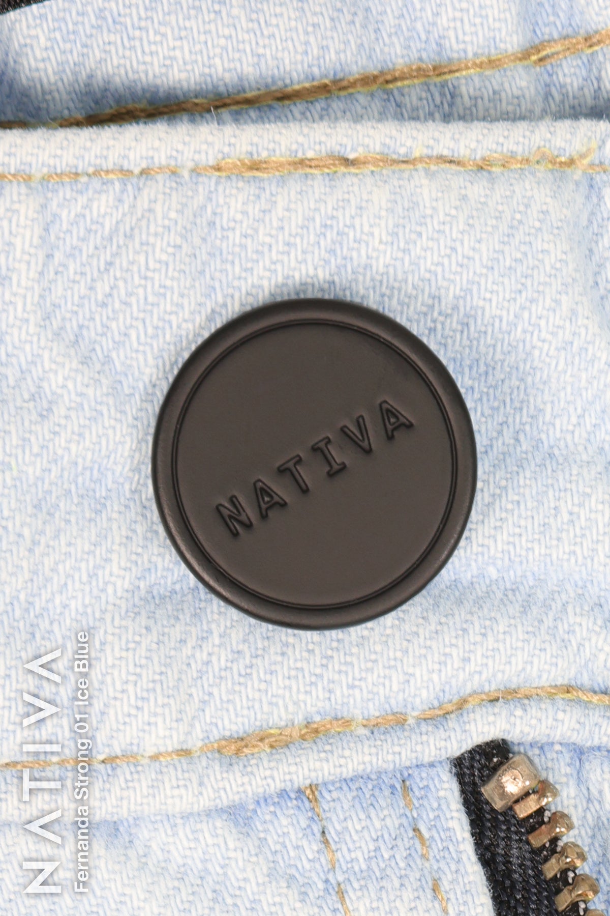 STRAIGHT JEANS, FERNANDA STRONG 01 ICE BLUE. Talle Alto. Con tejidos super elasticos ESFD (Extreme Stretch Flattering Denim). Cintura Ajustable PERFECT FIT®