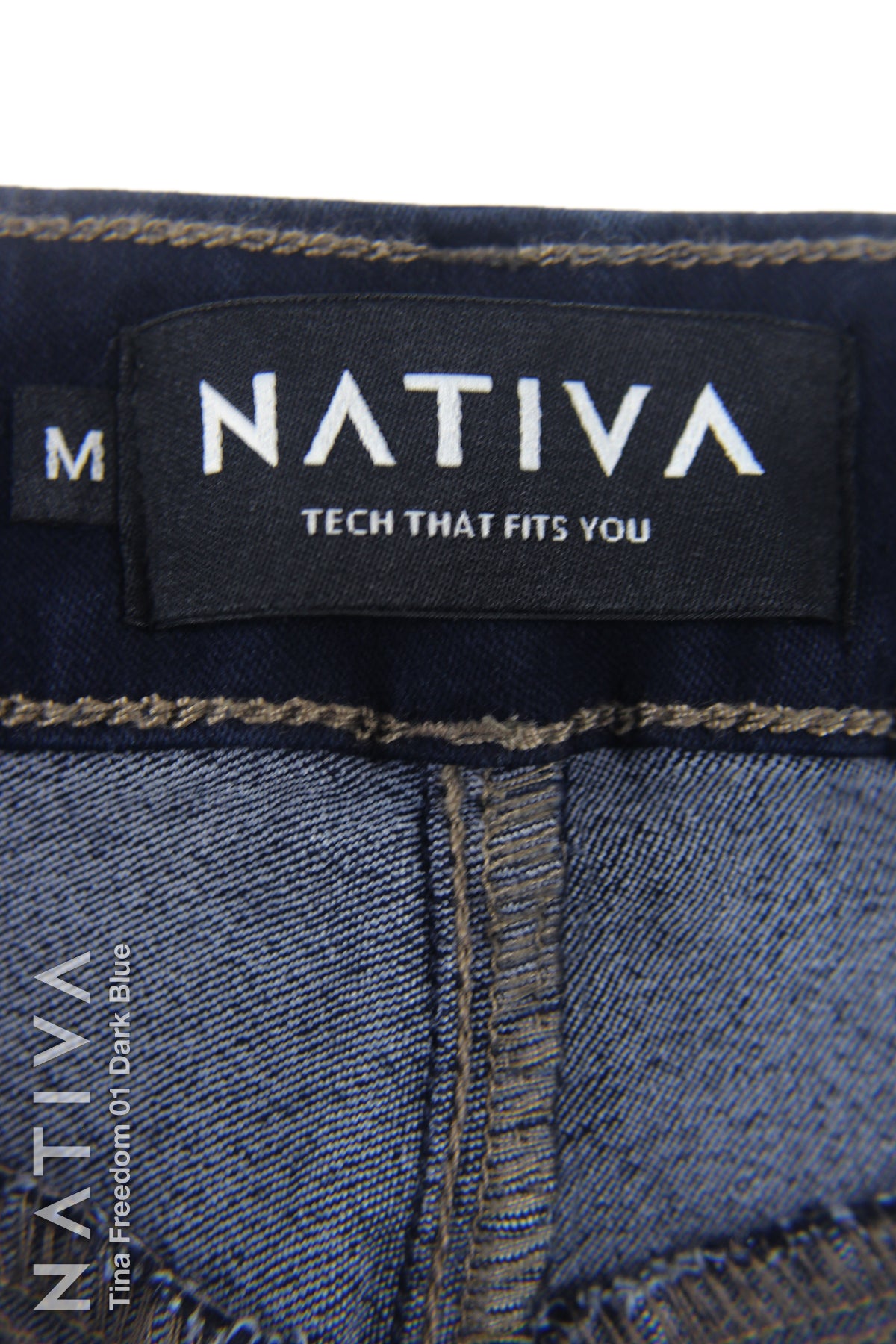 STRAIGHT JEANS, TINA FREEDOM 01 DARK BLUE. Talle Alto. Con tejidos super elásticos ESFD (Extreme Stretch Flattering Denim). Cintura Ajustable®