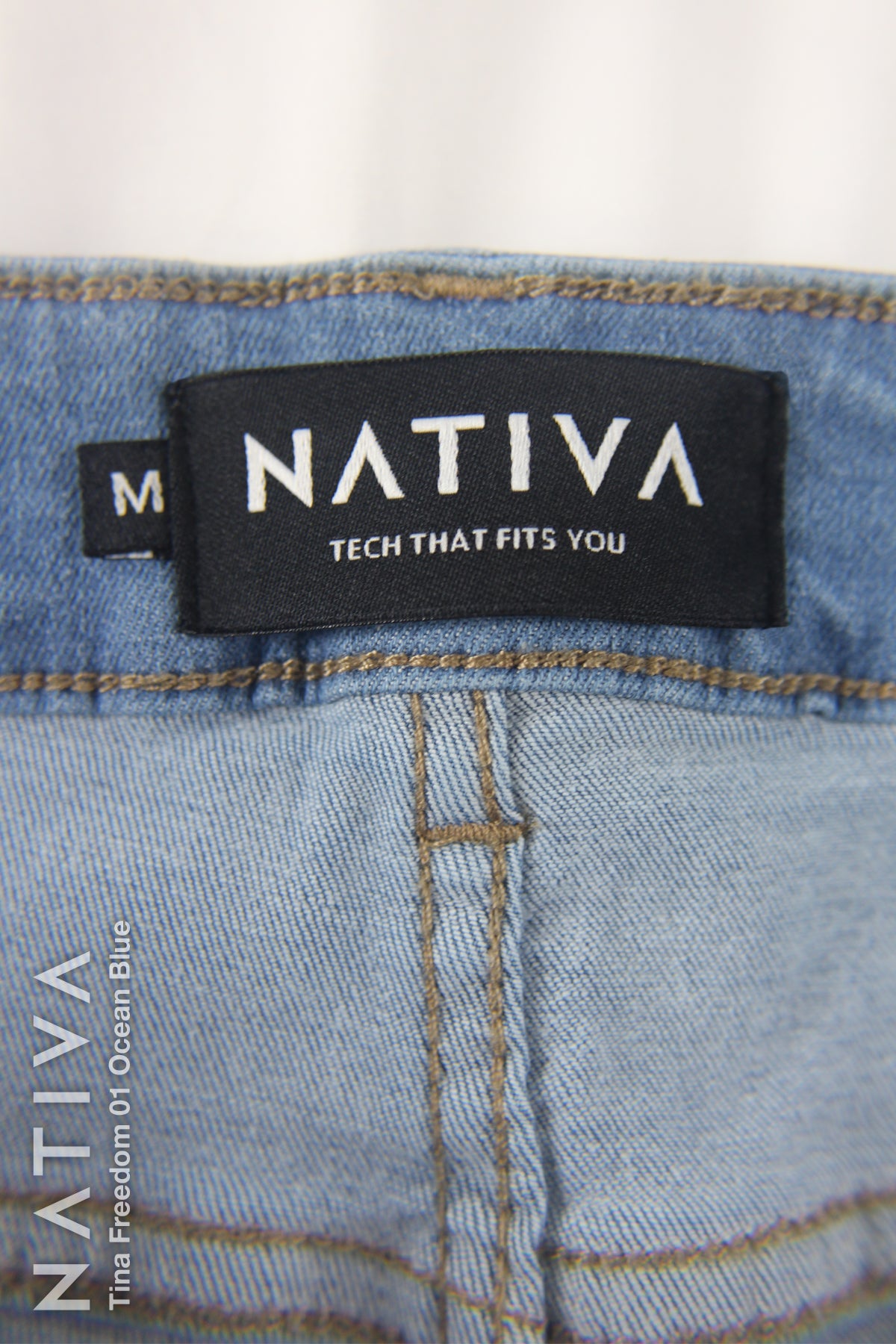 STRAIGHT JEANS, TINA FREEDOM 01 OCEAN BLUE. Talle Alto. Con tejidos super elásticos ESFD (Extreme Stretch Flattering Denim). Cintura Ajustable®