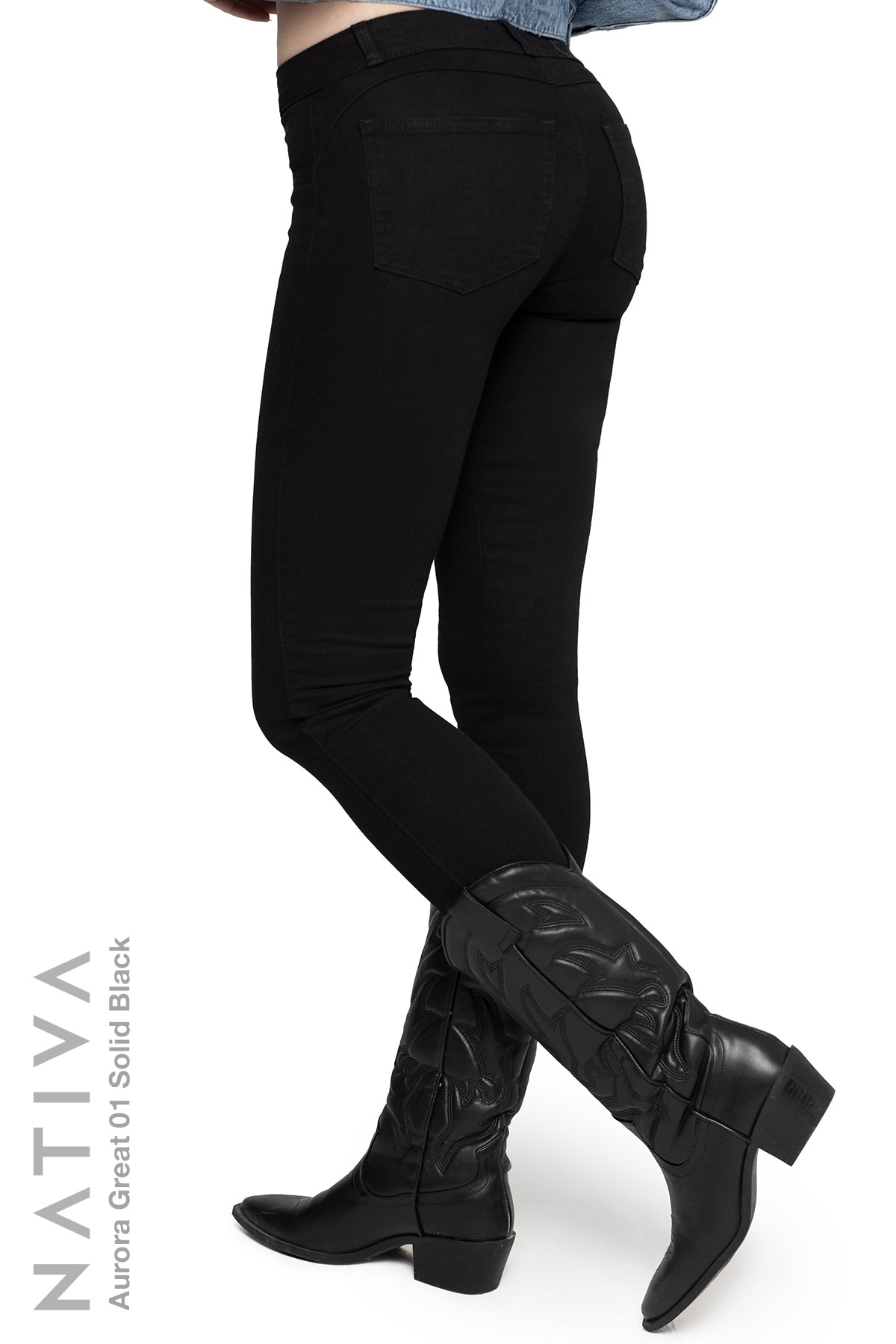 SUPER SKINNY JEANS, AURORA GREAT 01 BLACK, Talle Medio. Moldeador. Cuatro Estaciones. Tecnología No Stress®
