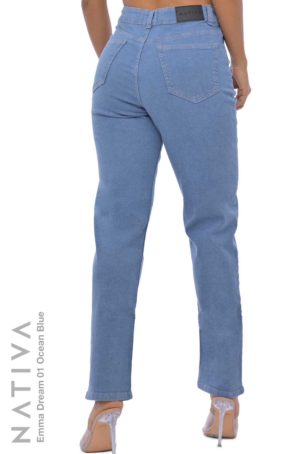 STRAIGHT JEANS, EMMA DREAM 01 OCEAN BLUE. Talle Alto. Con tejidos super elásticos ESFD (Extreme Stretch Flattering Denim). Cintura Ajustable PERFECT FIT®