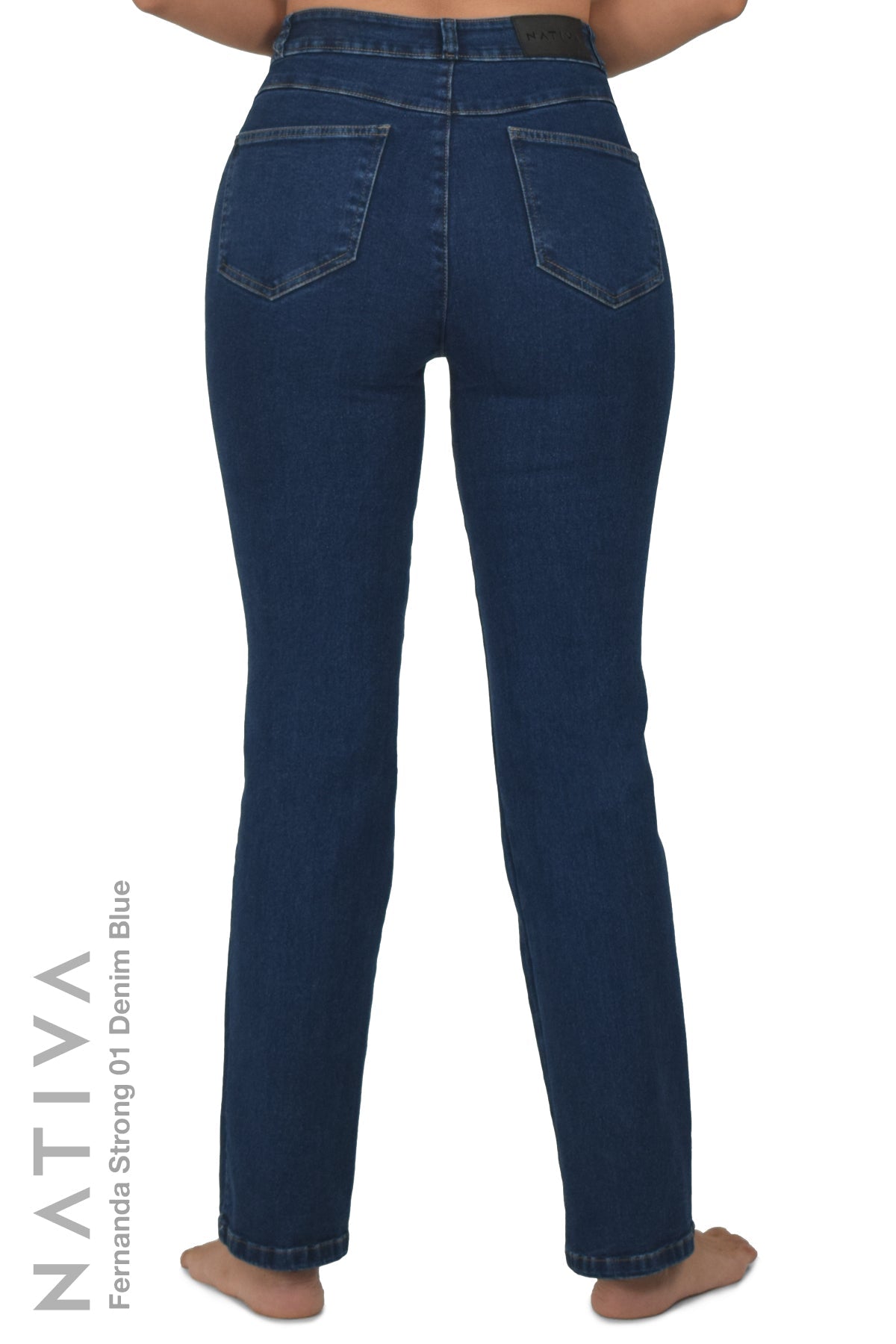 STRAIGHT JEANS, FERNANDA STRONG 01 DENIM BLUE. Talle Alto. Con tejidos super elasticos ESFD (Extreme Stretch Flattering Denim). Cintura Ajustable PERFECT FIT®