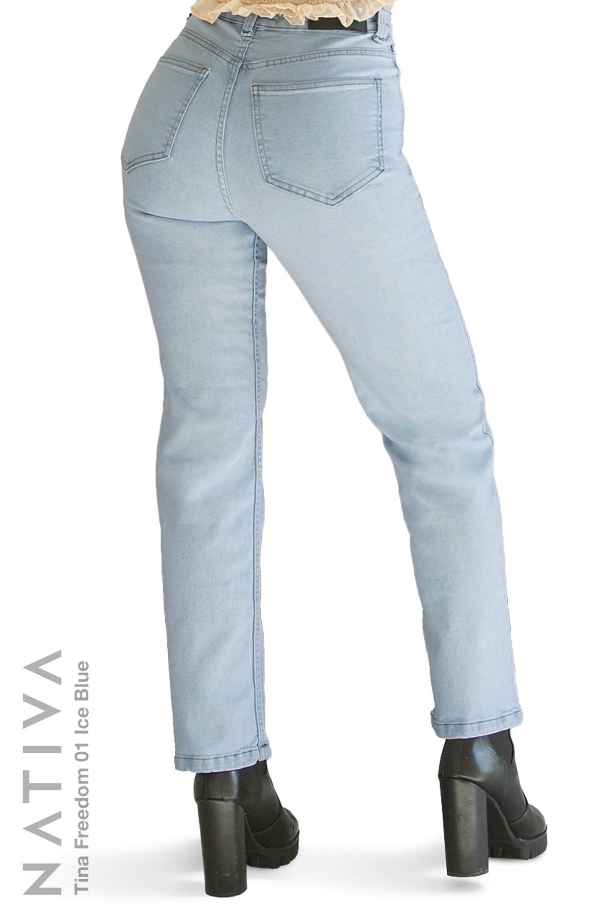 STRAIGHT JEANS, TINA FREEDOM 01 ICE BLUE. Talle Alto. Con tejidos super elásticos ESFD (Extreme Stretch Flattering Denim). Cintura Ajustable®