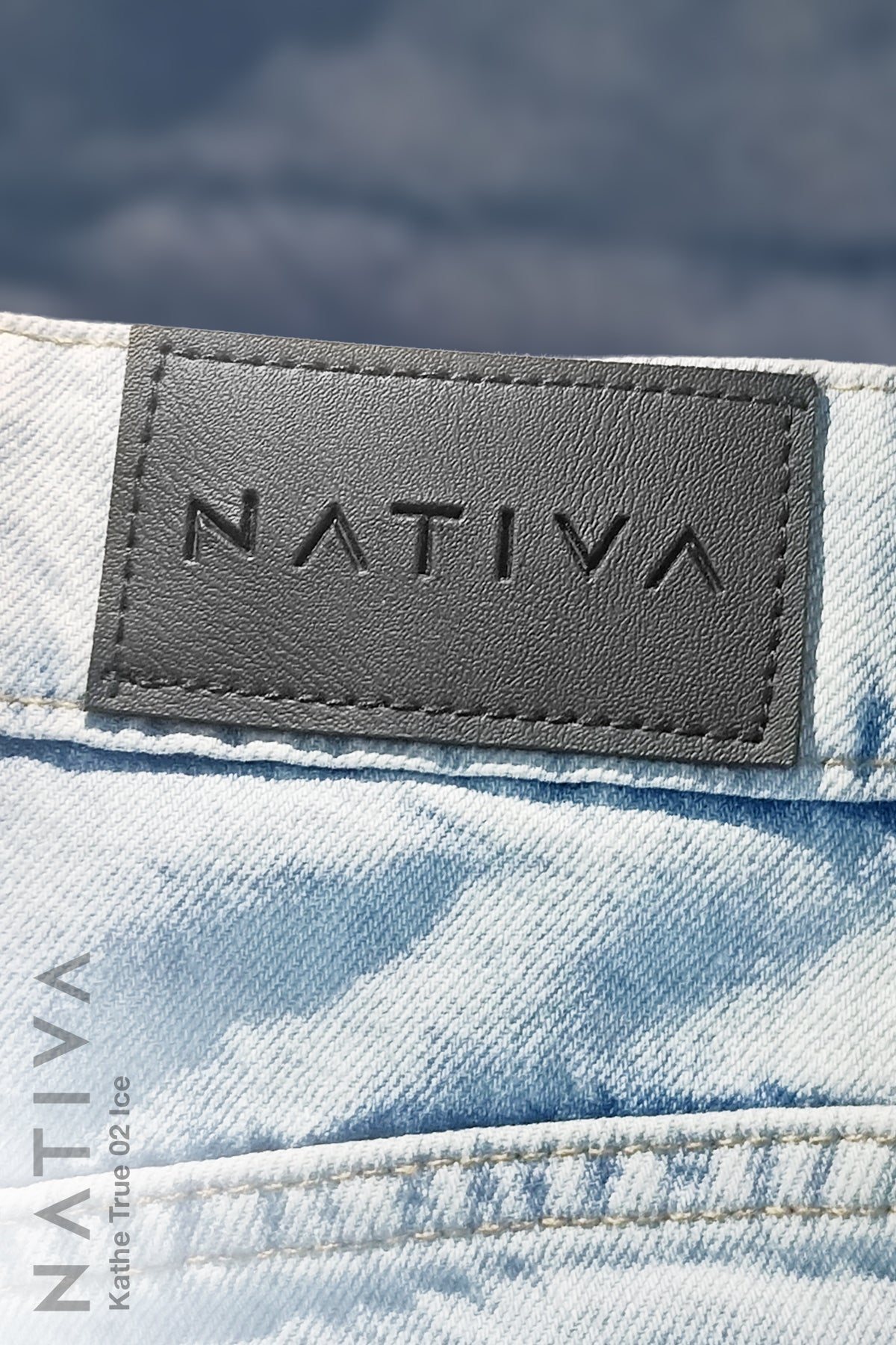 BERMUDA TRUE DENIM, KATHE TRUE 02 ICE. Talle Alto. 100% Algodón Nativo Virgen. Rígido Auténtico e Interminable. Cintura Ajustable PERFECT FIT®